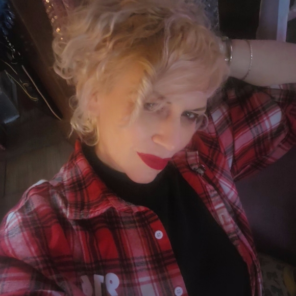 Meet your Posher, Heidi - Picture 10 of 12